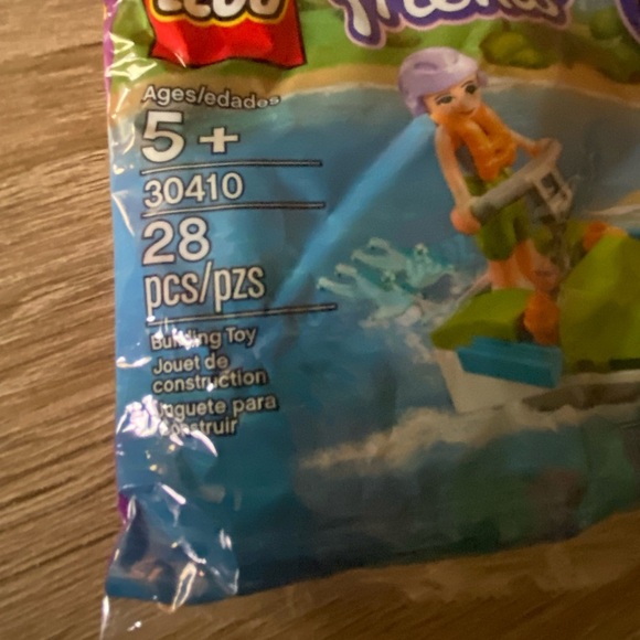 Lego Friends Jet Skiing Building Toy 30410 - Picture 2 of 5